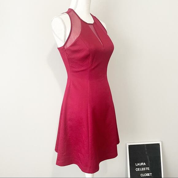 Guess red fit and flare dress mesh sleeveless cut out size 0 - Picture 4 of 9